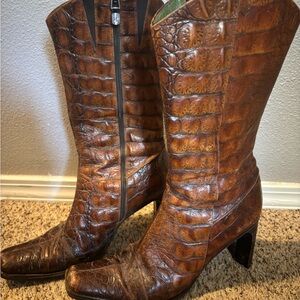 Brown Crocodile Pattern Women's Boots Donald J Pliner